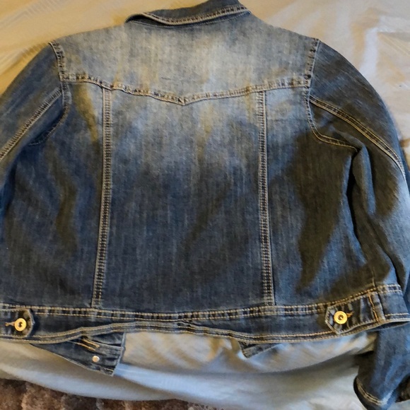 Jean Jacket - Picture 2 of 3